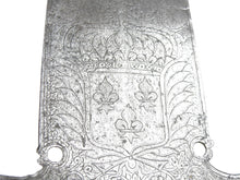 Загрузить изображение в средство просмотра галереи, FRANCE. Fer de pertuisane gravé sur une face des arme de France et de motifs floraux, signée "J. GONET"