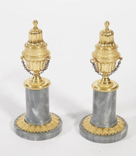 Загрузить изображение в средство просмотра галереи, Paire de bougeoirs cassolette en bronze ciselé et doré et marbre bleu turquin - fin XVIII