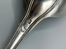 Загрузить изображение в средство просмотра галереи, CAMBRAI 1786 Vraie paire de cuillères à ragoût de modèle filets aux spatules gravées