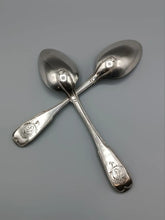 Загрузить изображение в средство просмотра галереи, CAMBRAI 1786 Vraie paire de cuillères à ragoût de modèle filets aux spatules gravées