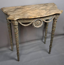 Загрузить изображение в средство просмотра галереи, Petite console italienne époque XVIIIe