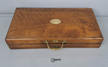 Загрузить изображение в средство просмотра галереи, Coffret avec paire de pistolets LEPAGE.