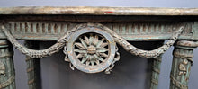 Загрузить изображение в средство просмотра галереи, Petite console italienne époque XVIIIe