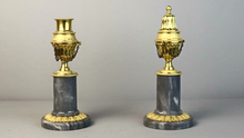 Загрузить изображение в средство просмотра галереи, Paire de bougeoirs cassolette en bronze ciselé et doré et marbre bleu turquin - fin XVIII