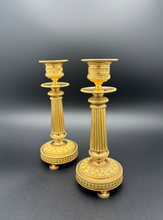 Загрузить изображение в средство просмотра галереи, Paire de petits bougeoirs Ep.XIXe
