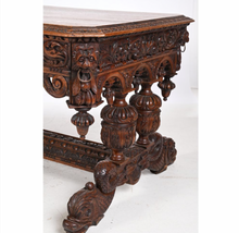 Charger l'image dans la galerie, Table de présentation dans le goût de la Renaissance Ep. XIXè