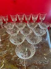 Charger l'image dans la galerie, 53 pièces en cristal taillé Baccarat, modèle Armagnac
