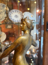 Charger l'image dans la galerie, Diane chasseresse en bronze doré Fin XIXe