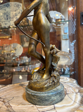 Charger l'image dans la galerie, Diane chasseresse en bronze doré Fin XIXe