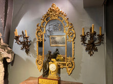 Charger l'image dans la galerie, Paire d'appliques en fer forgé à décor de fleurs de Lys - Début XXè