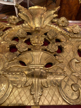 Загрузить изображение в средство просмотра галереи, Fronton d'époque Régence En Bois Doré