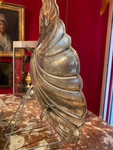 Загрузить изображение в средство просмотра галереи, Grande coquille en argent d'époque XVIIIe