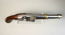 Загрузить изображение в средство просмотра галереи, Pistolet d’arçon modèle 1763-66.