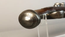 Загрузить изображение в средство просмотра галереи, Pistolet d'officier à silex Canon rond à pans au tonnerre Vers 1730-1750
