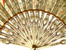 Charger l'image dans la galerie, Les perroquets, vers 1900-1920 Eventail plié Signature de la maison «Duvelleroy»