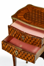 Charger l'image dans la galerie, Table d'appoint d'époque Louis XV