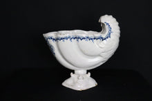 Загрузить изображение в средство просмотра галереи, Глиняная раковина фабрики в Фаэнце (Италия) около 1550 г.