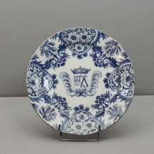 Загрузить изображение в средство просмотра галереи, Rare plat en faïence XVII e