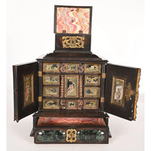Load image into Gallery viewer, Très rare cabinet à bijoux Louis XIII
