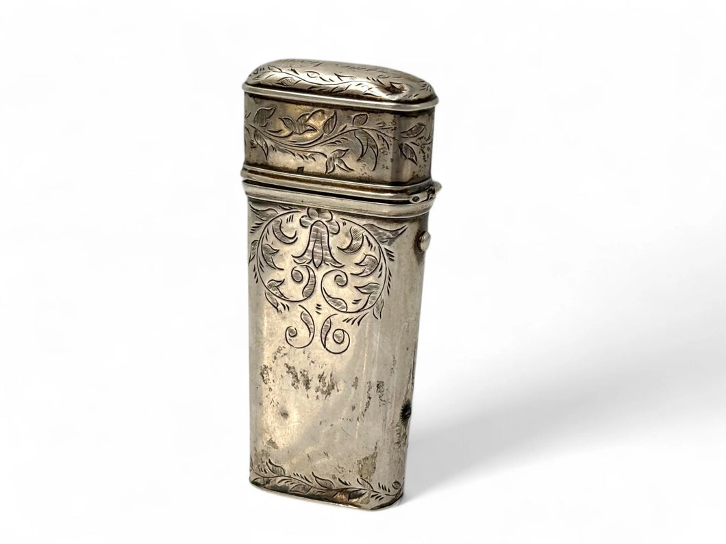 Étui à lancettes en argent - porte l’inscription 