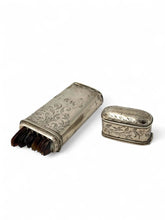 Charger l&#39;image dans la galerie, Étui à lancettes en argent - porte l’inscription &quot;Eugène Nicolle&quot; (père de Charles Nicolle -prix Nobel)
