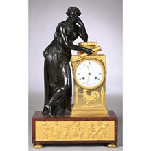 Charger l&#39;image dans la galerie, Importante pendule d&#39;époque Empire attribuée au bronzier Pierre-Victor LEDURE

