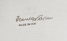 Charger l&#39;image dans la galerie, Franco Lapini - Grand plat ovale à cloche en métal argenté figurant un rapace aux ailes déployées
