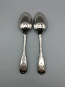 CAMBRAI 1786 Vraie paire de cuillères à ragoût de modèle filets aux spatules gravées
