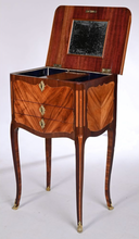 Load image into Gallery viewer, Table de salon pouvant former table de toilette Louis XV
