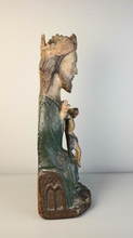 Load image into Gallery viewer, Christ en croix. Centre France d&#39;époque XVIème
