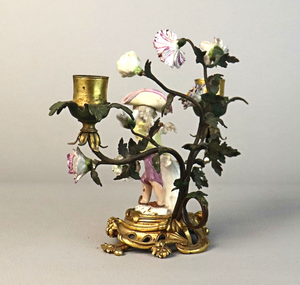Bougeoir à 2 lumières d'époque Louis XV en bronze doré et porcelaine