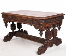 Charger l'image dans la galerie, Table de présentation dans le goût de la Renaissance Ep. XIXè
