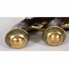 Charger l'image dans la galerie, Paire de pistolets Louis XVI. Garniture en laiton. Ep.fin XVIIIè. L.32.
