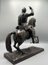 Charger l'image dans la galerie, Statue équestre du roi Henri IV France, fin du XIXe siècle
