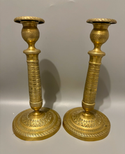 Charger l'image dans la galerie, Paire de bougeoirs d’époque Restauration
