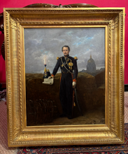 Charger l'image dans la galerie, École française vers 1860-1870, Portrait d’un officier d’artillerie devant le dôme des Invalides
