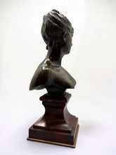 Load image into Gallery viewer, Diane en buste - bronze d’après Mathurin Moreau (1822-1912)
