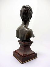 Load image into Gallery viewer, Diane en buste - bronze d’après Mathurin Moreau (1822-1912)
