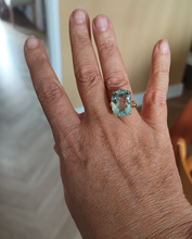 Charger l'image dans la galerie, Bague cocktail en or jaune 18K ornée d’une aigue-marine
