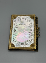 Load image into Gallery viewer, Carnet de bal en nacre et laiton doré, époque Charles X
