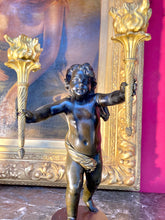 Load image into Gallery viewer, Superbe paire de candélabres modèle d&#39;André-Antoine Ravrio bronze Epoque Impériale
