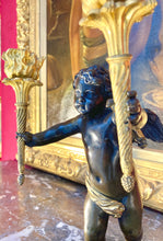 Load image into Gallery viewer, Superbe paire de candélabres modèle d&#39;André-Antoine Ravrio bronze Epoque Impériale

