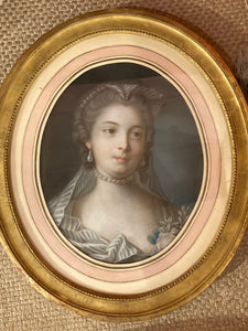 Portrait de jeune femme au collier de perles - Suiveur de Francois Boucher - Epoque XVIIIe - Pastel