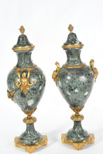 Charger l&#39;image dans la galerie, Paire de cassolettes de style Louis XVI - ARGEADES - Antiquaire Rouen
